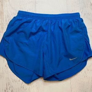 nike shorts women blue 